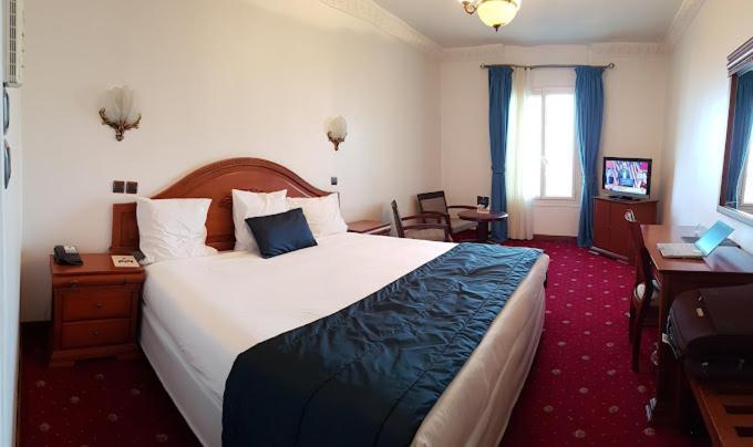 Hotel El Djazair El Mouradia Esterno foto