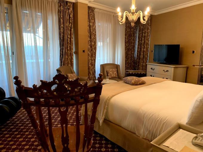 Hotel El Djazair El Mouradia Esterno foto