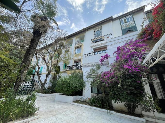 Hotel El Djazair El Mouradia Esterno foto